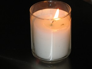 Yahrtzeit_candle